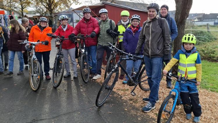 vor Weiterfahrt vom Fritzdorfer Weihnachtsmarkt aus