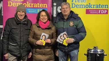 Nicole Westig mit Friedrich Oettler und Thorsten Grenzmeier am 14. Feb. 2025